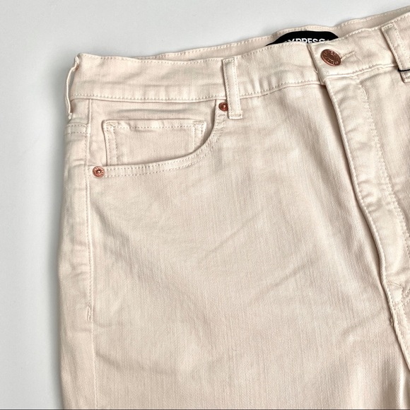 Good Condition Super High Rise Straight Leg Raw Hem Jeans - Picture 4 of 11